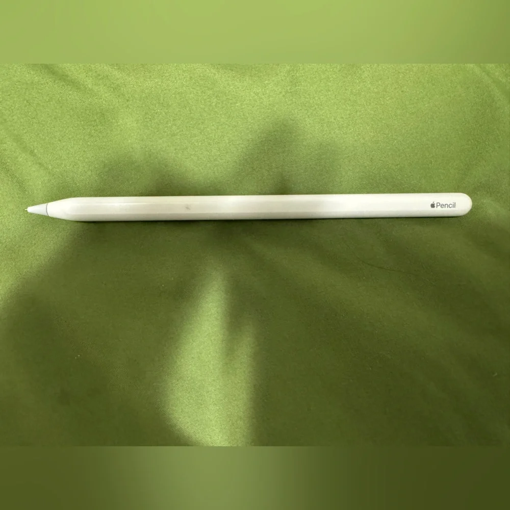 iPad Pro 12.9 (4th Generation) Bundle